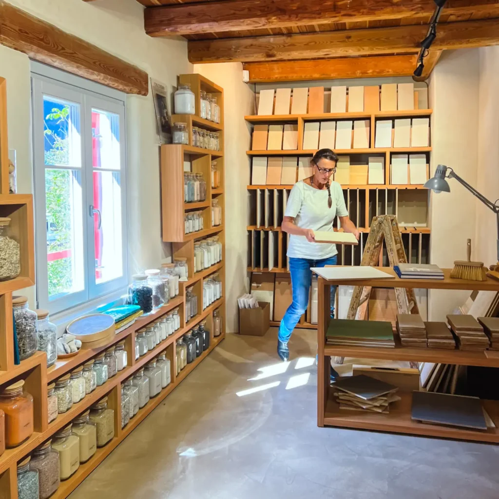 Raum gefüllt mit Zuschlagstoffen